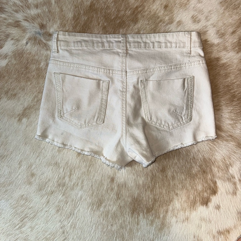 White Lace Denim Shorts - Picture 2 of 4